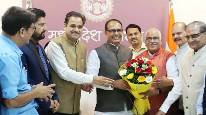 मुख्यमंत्री कौशल कमाई योजना में युवाओं को प्रतिष्ठित लॉ फर्म और वकीलों से संबद्ध किया जाएगा
